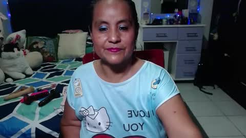 Snapshot of pervert_mommy_x chatting on 12/14/25, 12:10 SAMY online show from 12/14/25, 12:10