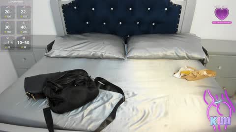 Snapshot of pervert_pantyhose chatting on 12/02/24, 11:12 Kimberly online show from 12/02/24, 11:12