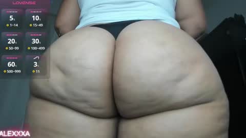 Snapshot of pervertt_mommy chatting on 12/04/24, 09:18  Alexandra  online show from 12/04/24, 09:18