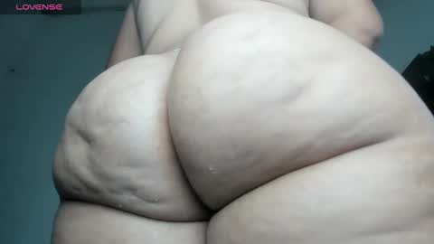 Snapshot of pervertt_mommy chatting on 02/13/25, 10:02  Alexandra  online show from 02/13/25, 10:02