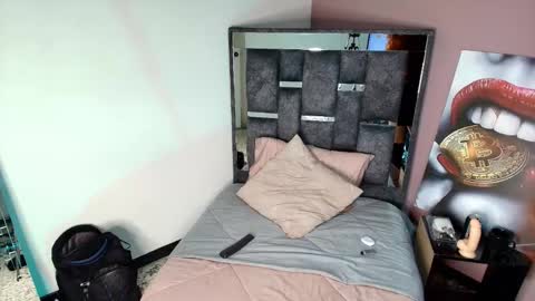 Joseph Ruiz online show from 12/22/25, 05:59