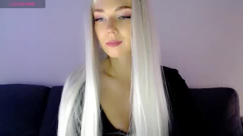 Snapshot of pervyblonde chatting on 12/30/24, 08:43 Isabella online show from 12/30/24, 08:43