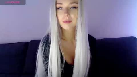 Snapshot of pervyblonde chatting on 01/31/25, 01:23 Isabella online show from 01/31/25, 01:23