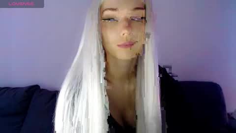 Snapshot of pervyblonde chatting on 02/27/25, 10:59 Isabella online show from 02/27/25, 10:59