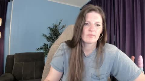 Snapshot of pessimistically_optimistic chatting on 04/28/26, 11:26 Kelly online show from 04/28/26, 11:26