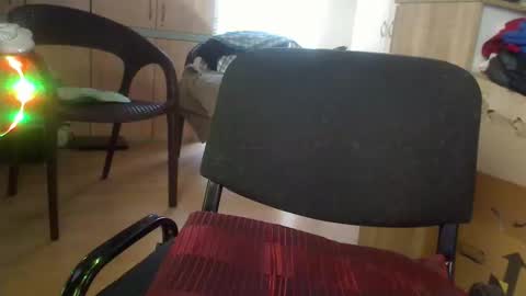 peta000007 online show from 10/30/25, 02:07