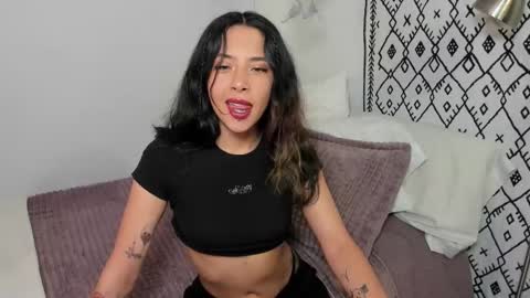 Rose online show from 02/28/25, 06:41