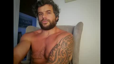Snapshot of pete_le_meat chatting on 05/22/26, 07:41 pete_le_meat online show from 05/22/26, 07:41