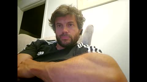 Snapshot of pete_le_meat chatting on 06/10/26, 10:19 pete_le_meat online show from 06/10/26, 10:19