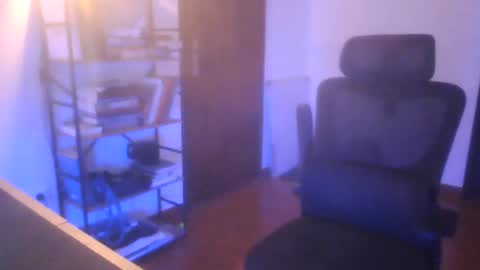 Snapshot of peter_coat chatting on 07/04/26, 11:55 peter_coat online show from 07/04/26, 11:55