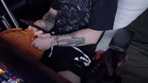 Snapshot of peterbeater2 chatting on 11/23/25, 02:39 peterbeater2 online show from 11/23/25, 02:39