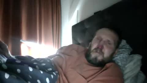 Snapshot of peterpeters443 chatting on 01/13/26, 06:57 jelle online show from 01/13/26, 06:57