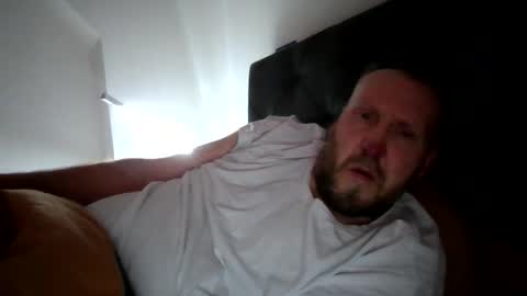 Snapshot of peterpeters443 chatting on 02/05/26, 09:47 jelle online show from 02/05/26, 09:47
