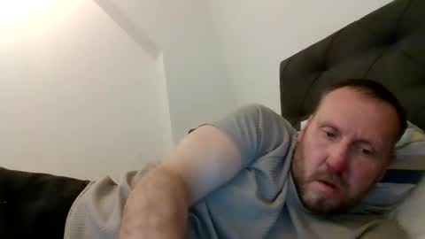 Snapshot of peterpeters443 chatting on 03/20/26, 04:34 jelle online show from 03/20/26, 04:34