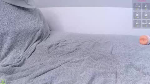 Snapshot of peterrrcock chatting on 09/21/25, 06:59 Peter online show from 09/21/25, 06:59