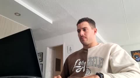 Snapshot of peterskinny24 chatting on 02/17/25, 03:20         ttps VF8L9ABFMref wl share online show from 02/17/25, 03:20