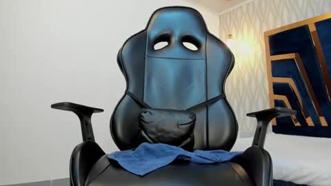 Snapshot of petesevans_1 chatting on 02/25/25, 05:30 PETES EVANS new account online show from 02/25/25, 05:30