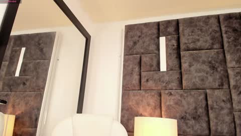 Snapshot of petit_rosseowo chatting on 12/13/24, 02:32 Im Rosse but u can call me Rossie or Rosita . online show from 12/13/24, 02:32