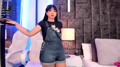 Snapshot of petit_rosseowo chatting on 01/07/25, 07:06 Im Rosse but u can call me Rossie or Rosita . online show from 01/07/25, 07:06