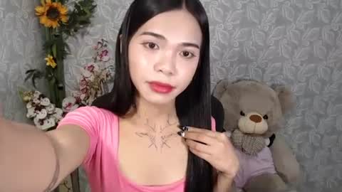 Snapshot of petite_angelx chatting on 01/18/25, 11:00 angel online show from 01/18/25, 11:00