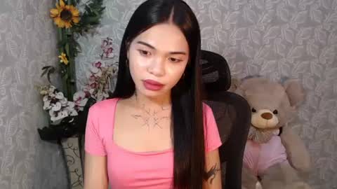 Snapshot of petite_angelx chatting on 01/19/25, 11:34 angel online show from 01/19/25, 11:34