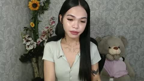 Snapshot of petite_angelx chatting on 01/26/25, 12:26 angel online show from 01/26/25, 12:26