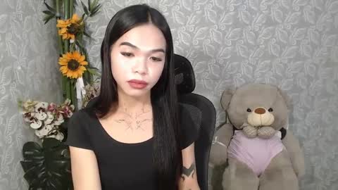 Snapshot of petite_angelx chatting on 03/01/25, 04:22 angel online show from 03/01/25, 04:22