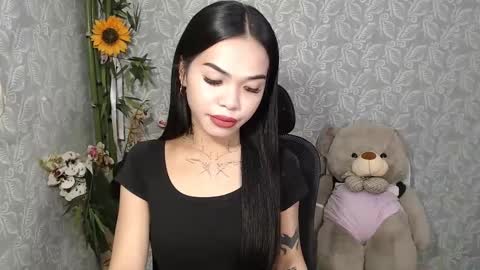 Snapshot of petite_angelx chatting on 03/09/25, 10:52 angel online show from 03/09/25, 10:52