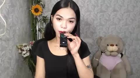 Snapshot of petite_angelx chatting on 03/10/25, 01:12 angel online show from 03/10/25, 01:12