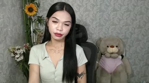 Snapshot of petite_angelx chatting on 03/10/25, 03:52 angel online show from 03/10/25, 03:52