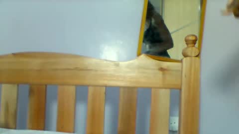 ariana online show from 02/10/26, 07:40