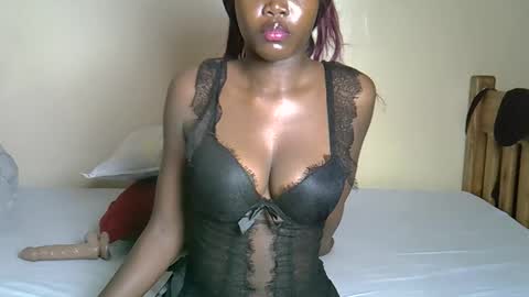 Snapshot of petite_bunnny chatting on 02/18/26, 09:22 Bunny online show from 02/18/26, 09:22