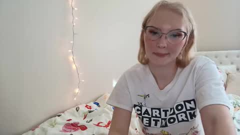 Little cupcake online show from 11/17/25, 07:30