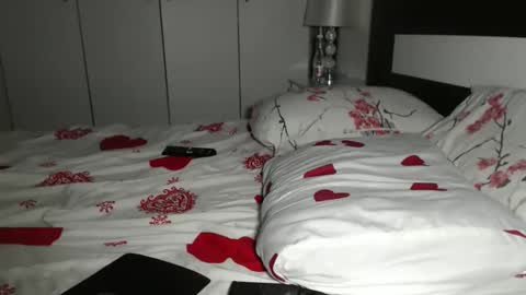 Snapshot of petite_danielle chatting on 09/10/25, 01:27 petite_danielle online show from 09/10/25, 01:27