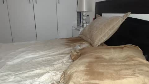 Snapshot of petite_danielle chatting on 11/27/25, 08:55 petite_danielle online show from 11/27/25, 08:55