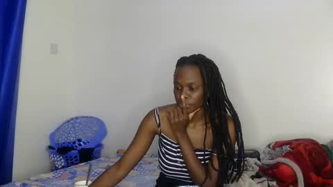 Snapshot of petite_desiree chatting on 04/30/26, 12:55 Desiree online show from 04/30/26, 12:55