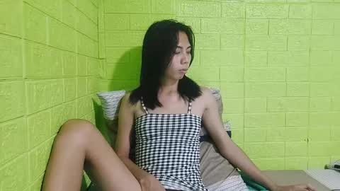 Snapshot of petite_dicklover chatting on 02/18/25, 08:59 Yuriee online show from 02/18/25, 08:59