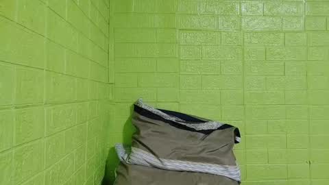 Snapshot of petite_dicklover chatting on 02/21/25, 06:18 Yuriee online show from 02/21/25, 06:18