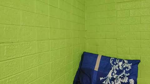 Snapshot of petite_dicklover chatting on 03/04/25, 09:07 Yuriee online show from 03/04/25, 09:07