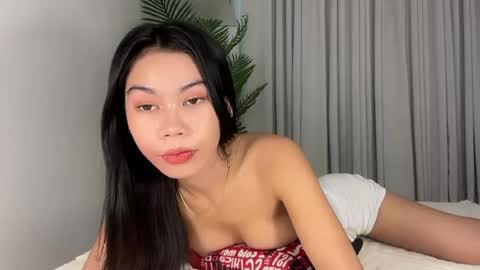 petite_kaye online show from 06/18/26, 04:13