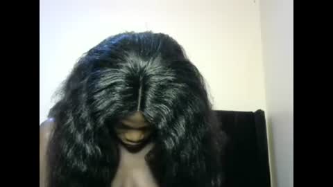 Snapshot of petite_lavi2 chatting on 02/17/25, 09:08 petite_lavi2 online show from 02/17/25, 09:08