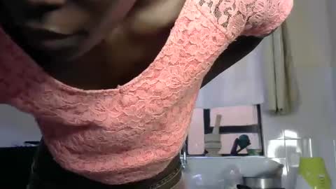 Snapshot of petite_lavi2 chatting on 03/05/25, 05:50 petite_lavi2 online show from 03/05/25, 05:50