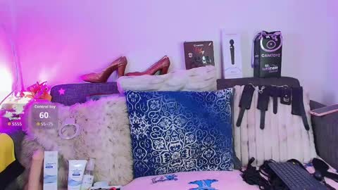 petite_pepper18 online show from 04/22/26, 03:02