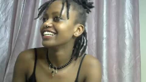 petite_star2 online show from 12/02/25, 05:08