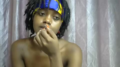 petite_star2 online show from 01/09/26, 09:49