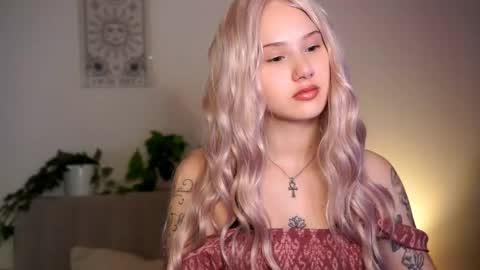 Nika online show from 04/18/26, 04:00