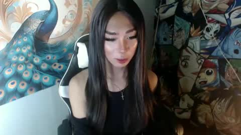 Snapshot of petite_yang chatting on 02/24/26, 01:31 yang yang online show from 02/24/26, 01:31