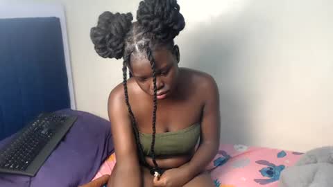 petitebeautyy online show from 06/09/26, 02:39