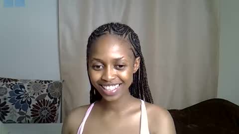 Caramel online show from 10/18/25, 03:46