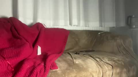 Snapshot of petitecurves279659 chatting on 02/18/26, 09:33 PetiteCurves online show from 02/18/26, 09:33